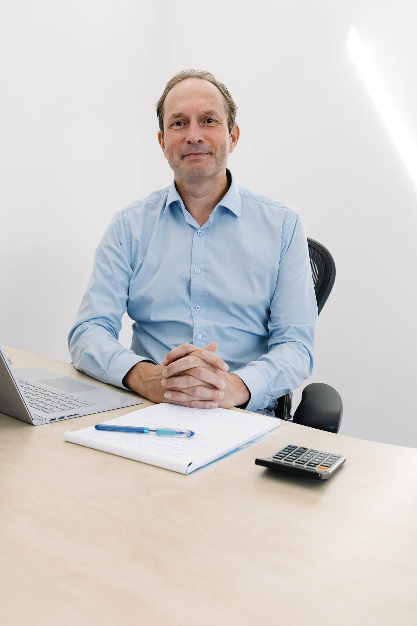 Erwin aan het werk.jpg